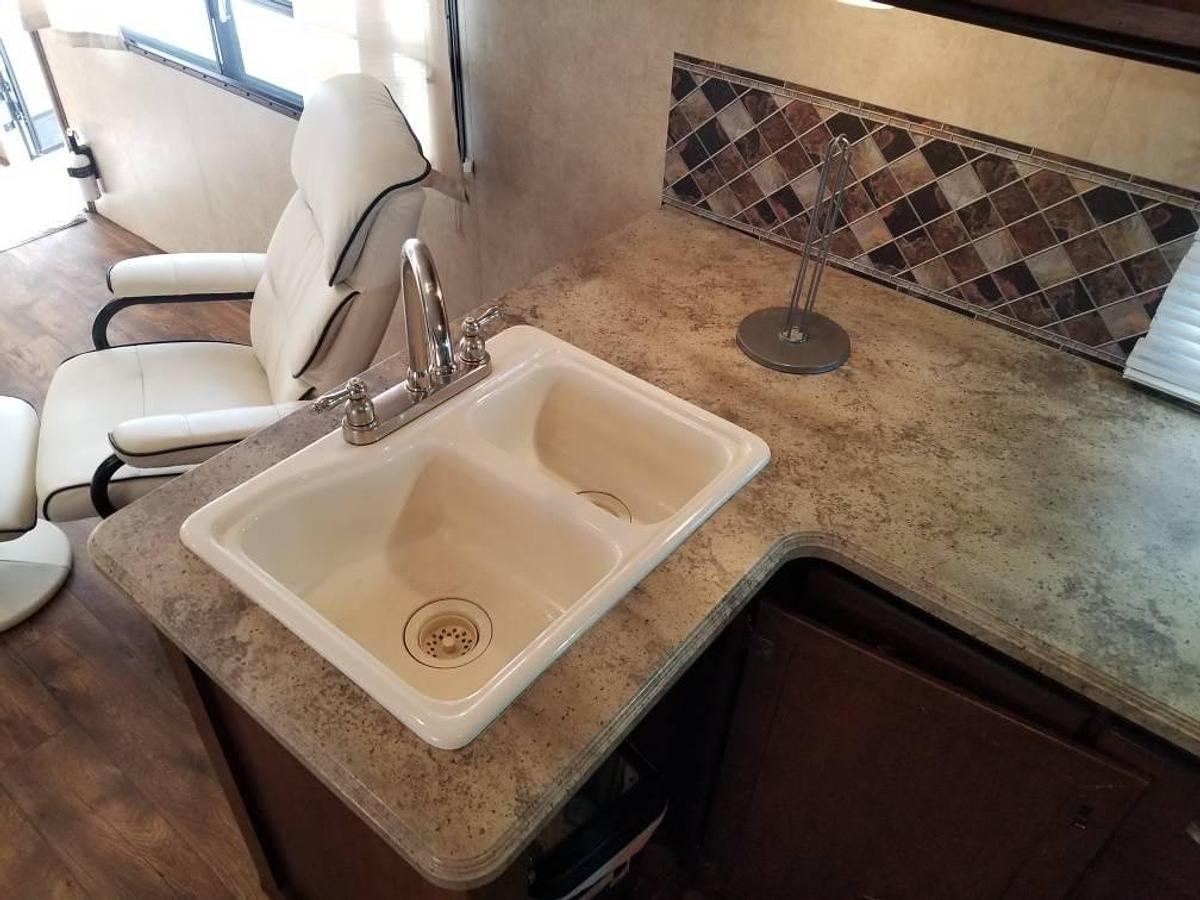 Used 2016 Forest River Vibe Extreme Light Travel Trailer