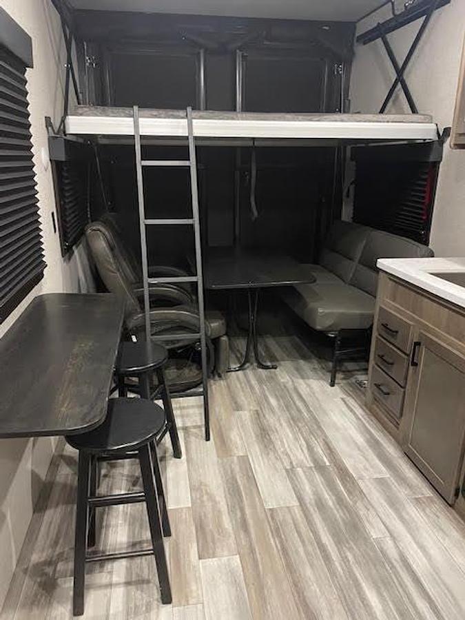 Used 2024 Starcraft 25TH Autumn Ridge Toy Hauler