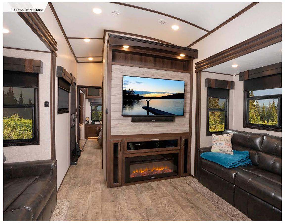 Used 2019 Jayco North Point 37BHFS