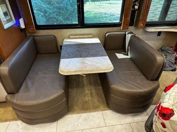 Used 2017 Tiffin Motorhomes Phaeton 40QBH