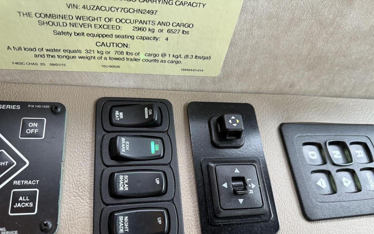 Used 2016 Winnebago Journey 40R