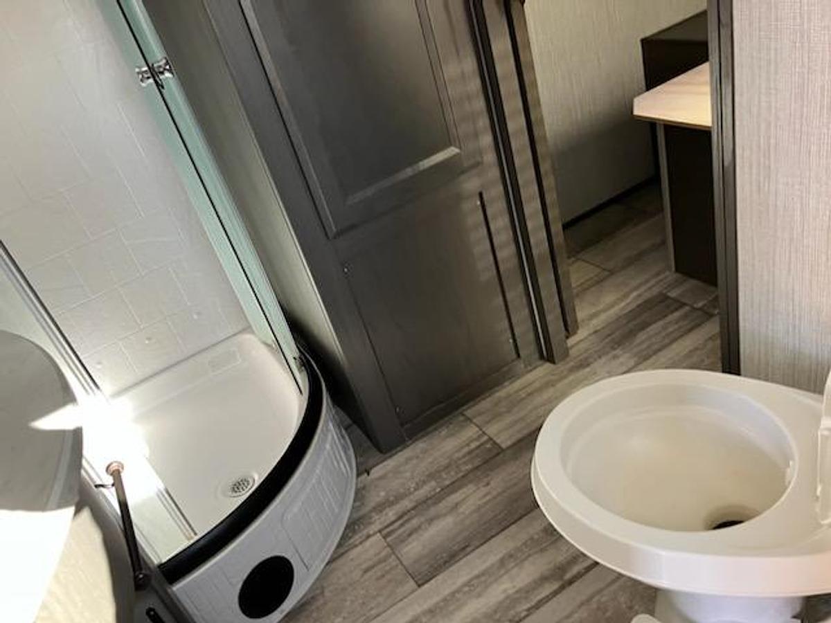 Used 2018 Heartland Fuel F-287 Travel Trailer Toy Hauler