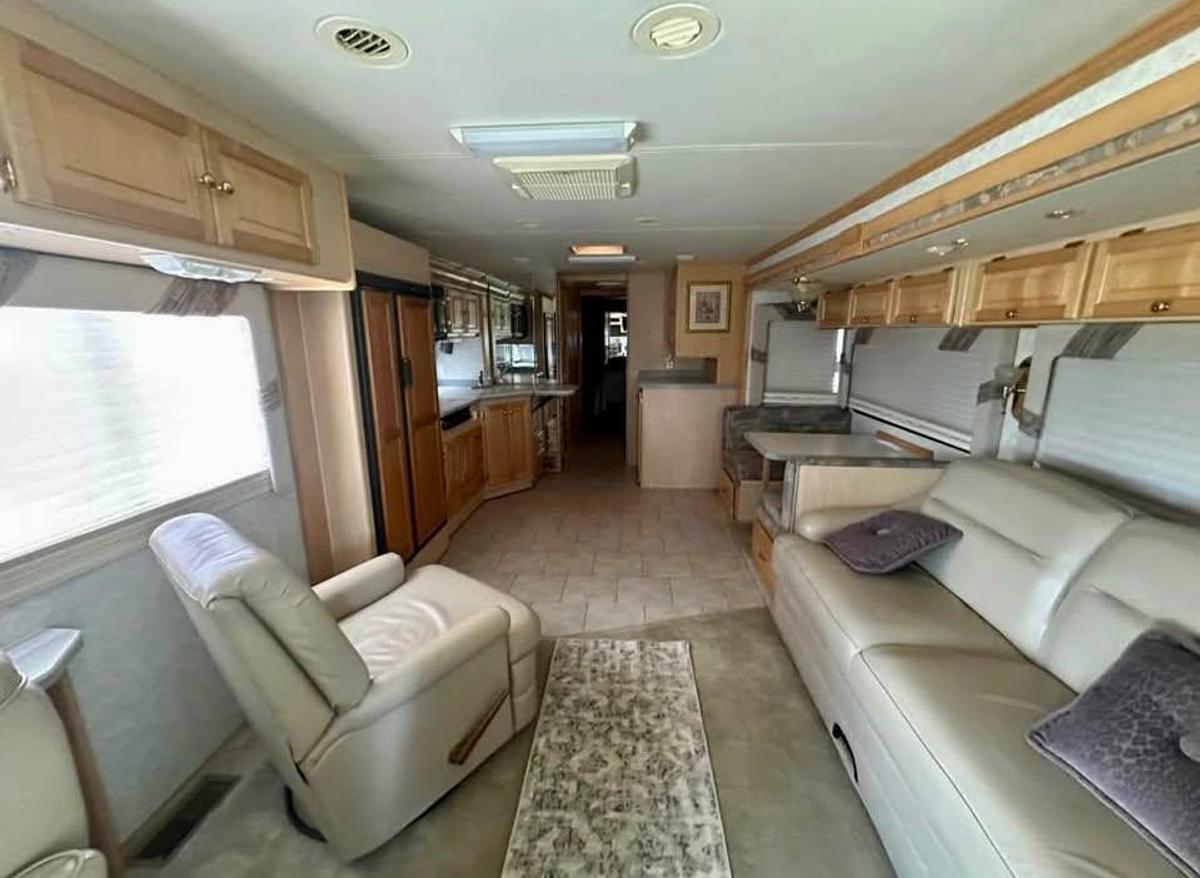 Used 2004 Tiffin Motorhomes Phaeton 40TGH