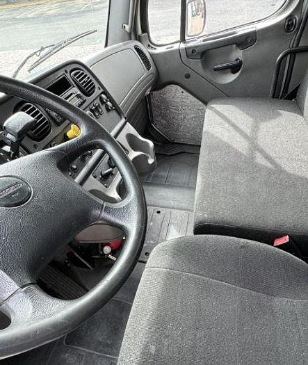 Used 2017 Freightliner BUSINESS CLASS M2 106