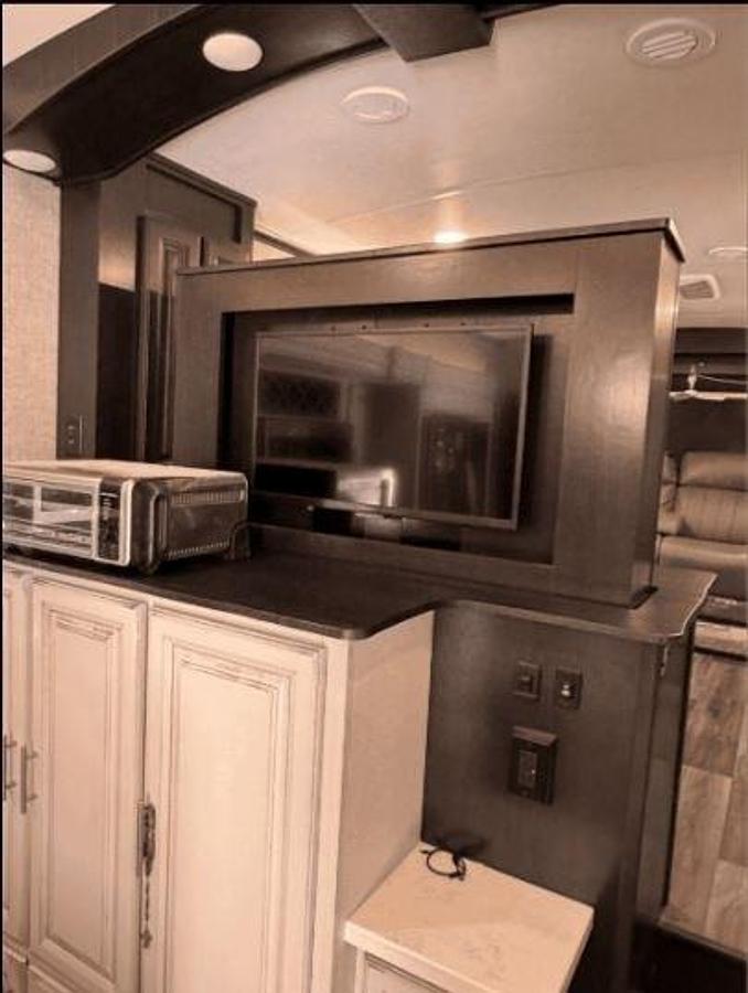 Used 2022 Jayco North Point 382FLRB 5th Wheel