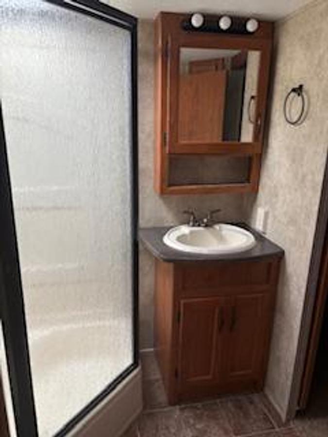 Used 2010 Keystone Montana Mountaineer Fifth Wheel