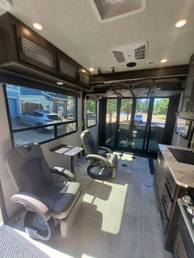 Used 2021 Grand Design Momentum 21G