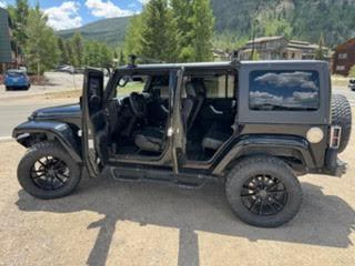 Used 2012 Jeep Wrangler Unlimited Sahara 4WD