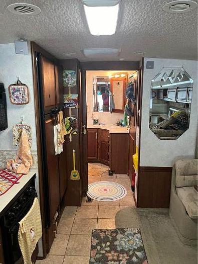 Used 2004 Winnebago Journey