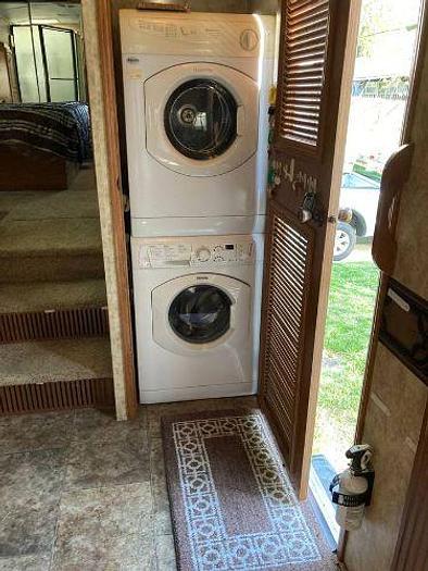 Used 2012 Keystone Montana 3400RL