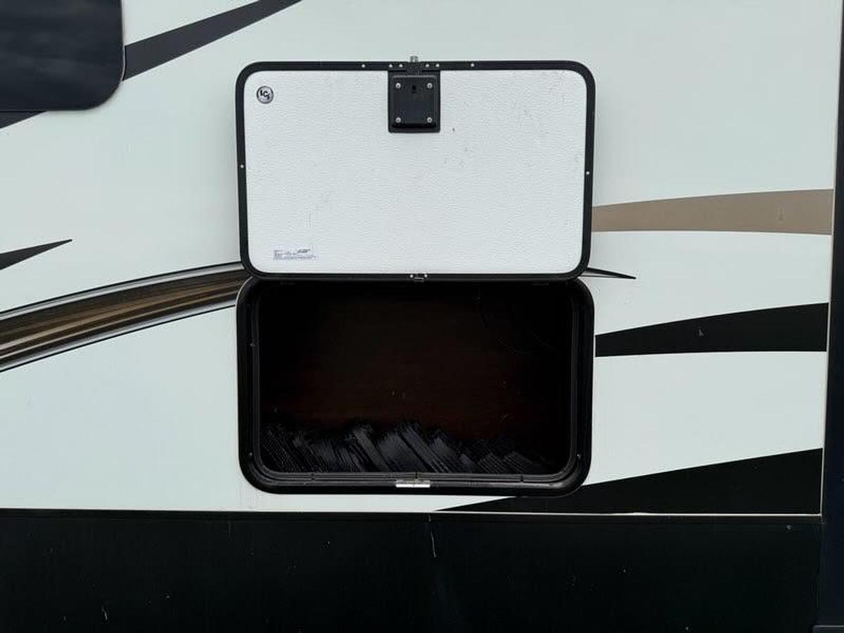 Used 2019 Heartland Big Horn 3925MLP Fifth Wheel