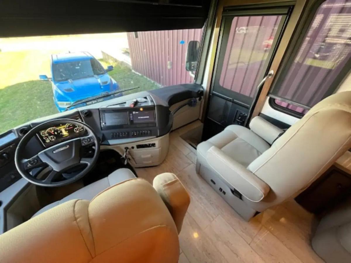Used 2022 Newmar Dutch Star 4081