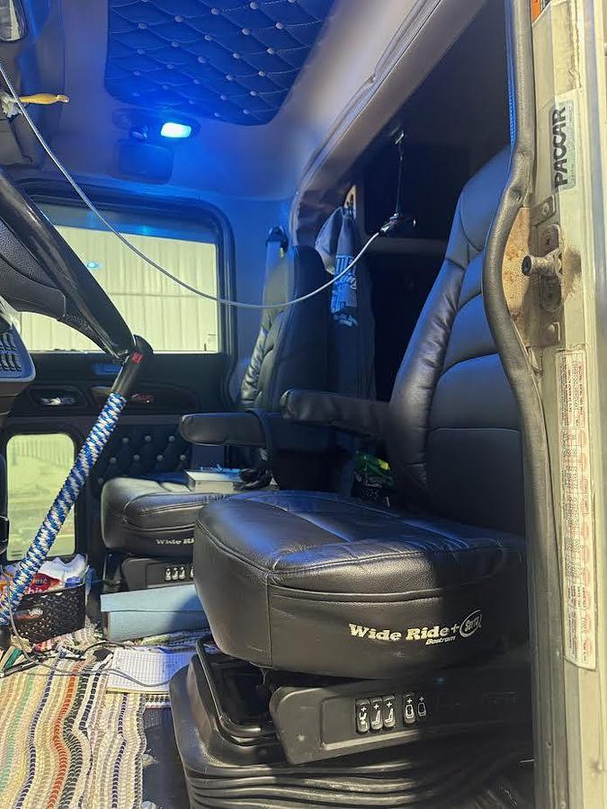 Used 2013 Peterbilt 389