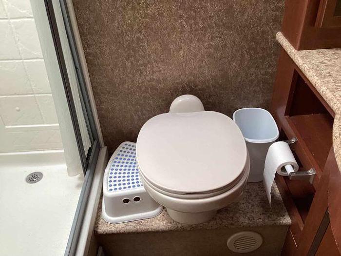 Used 2015 Thor Motor Coach A.C.E. 27.1