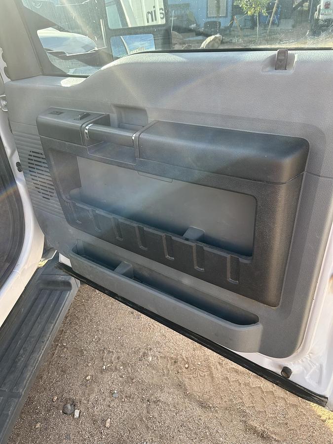 Used 2015 Ford F-550 4WD Service Truck