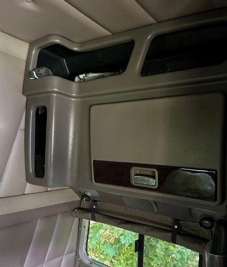 Used 2020 Peterbilt 389