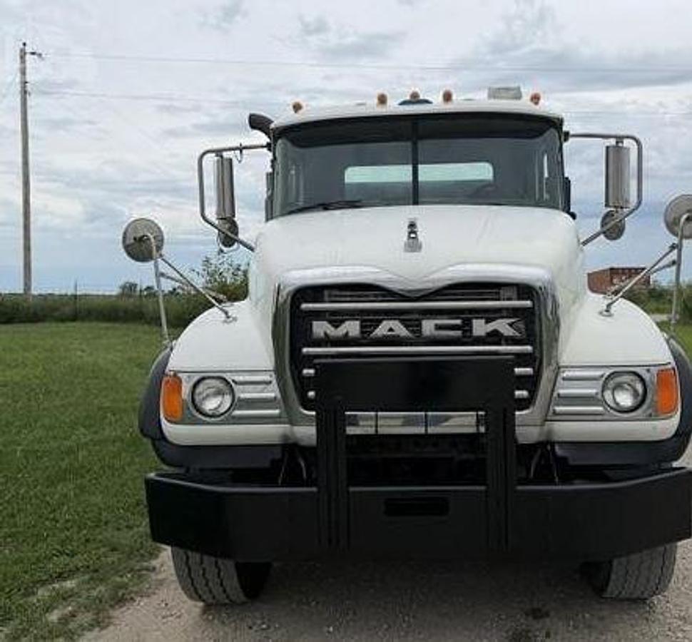 Used 2007 Mack Granite CV713