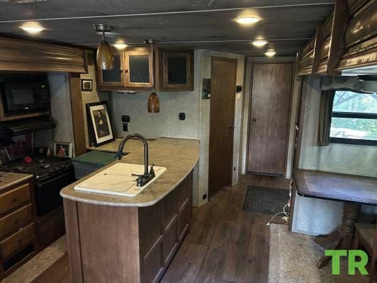 Used 2016 Keystone Sprinter Travel Trailer
