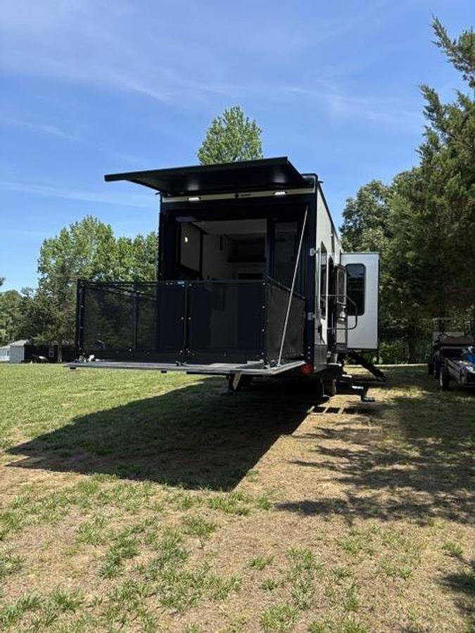 Used 2025 Keystone Fuzion Impact 367