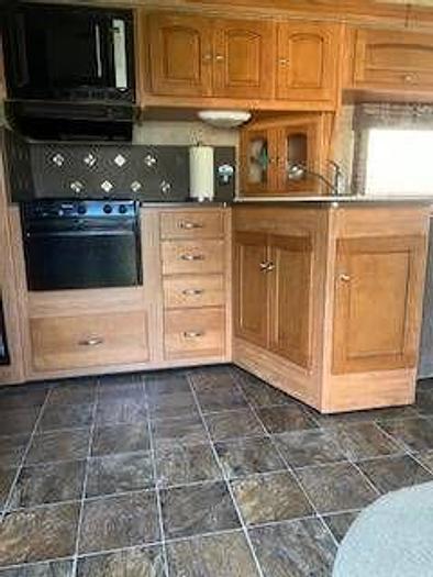 Used 2010 Winnebago Sightseer 33C