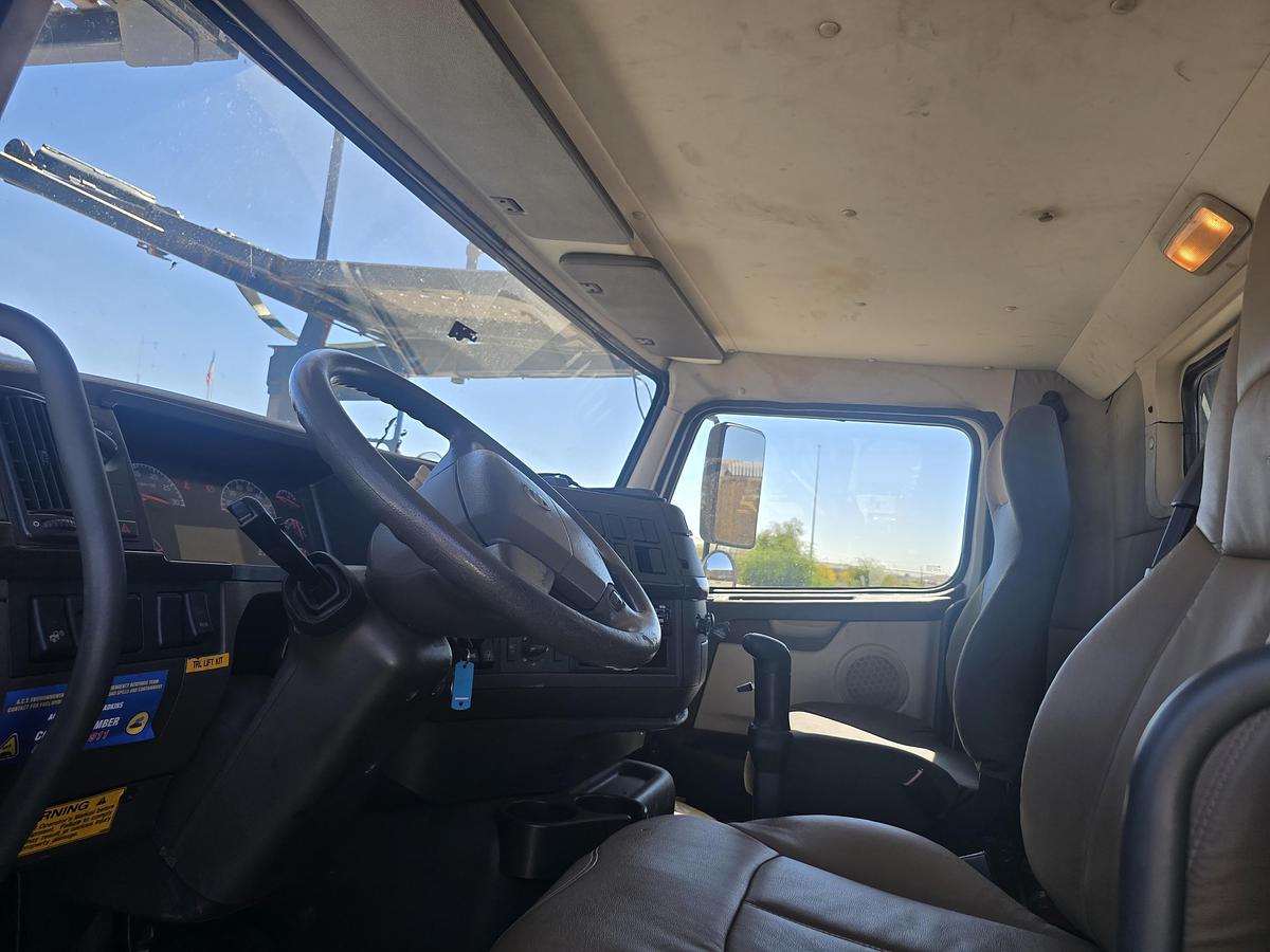 Used 2014 Volvo 10 Car Hauler