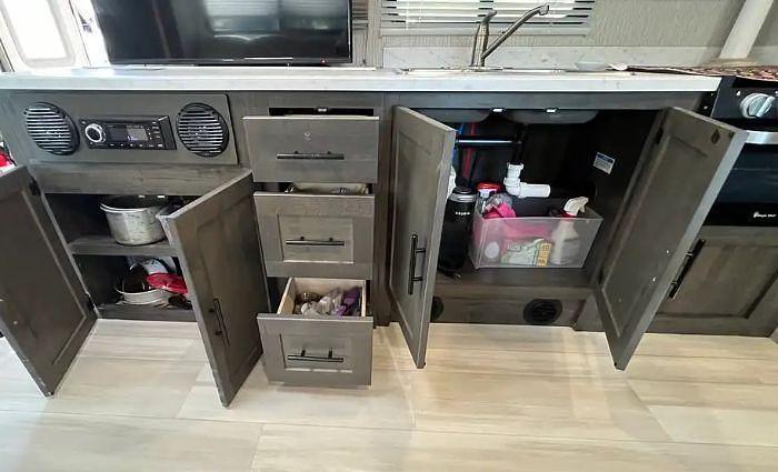 Used 2022 Coachmen Leprechaun 319MB