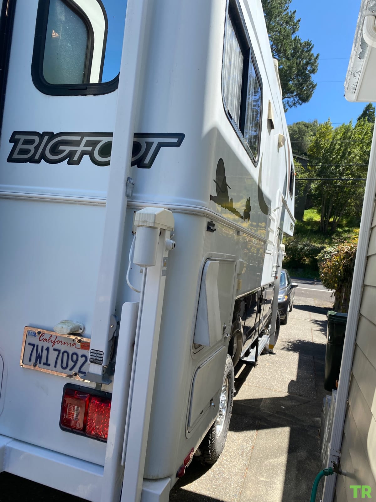 Used 2007 Bigfoot 24C10.4 Truck Camper | Four-Season | Solar Equipped | Generator | Dry Bath