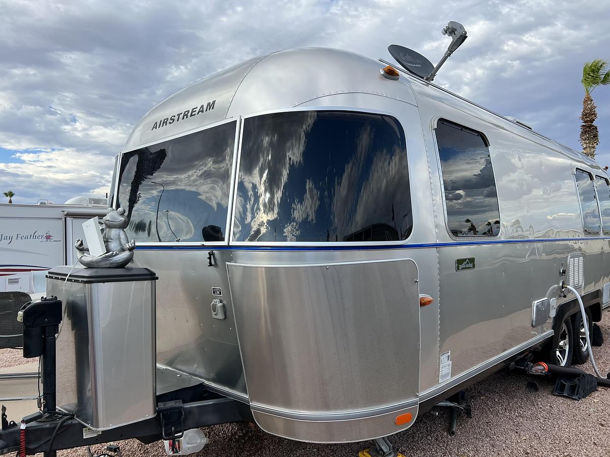Used 2012 Airstream Eddie Bauer 25"