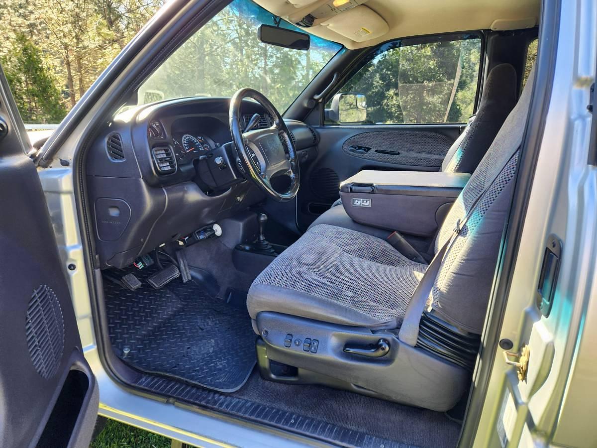 Used 2001 Dodge Ram 2500 4dr Quad Cab SLT Plus 4WD LB