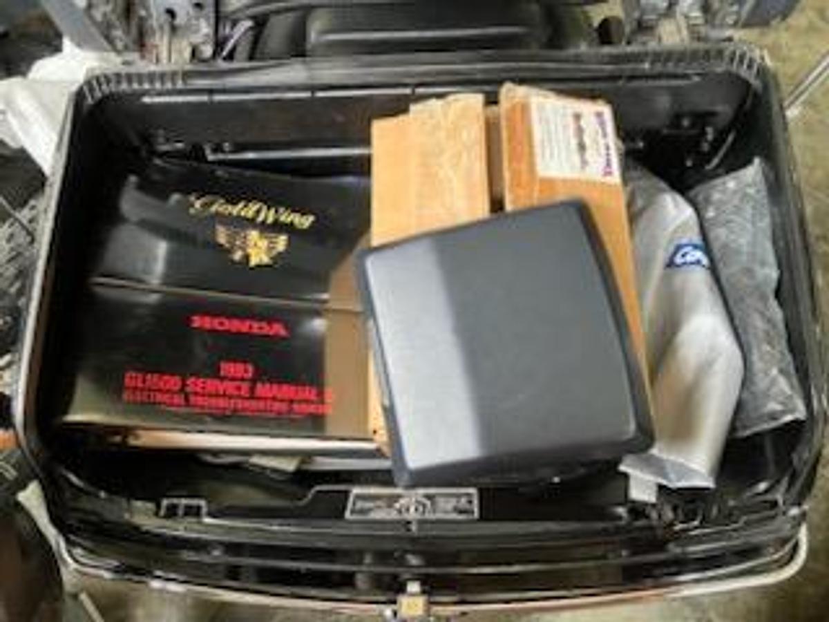 Used 1993 Honda Goldwing Aspencade 1500 GL and Time Out Trailer