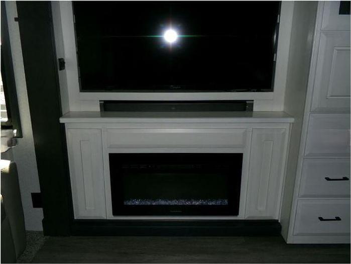 Used 2022 DRV Mobile Suites 36RSSB3