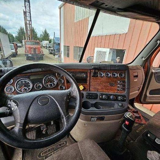 Used 2016 Freightliner Cascadia 125