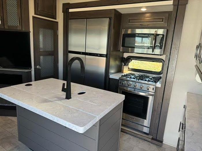 Used 2021 Grand Design Momentum M-Class 381M