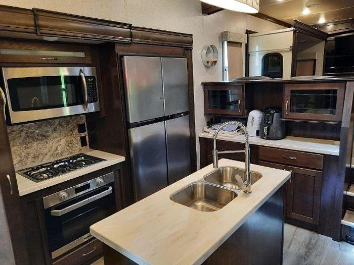 Used 2020 Forest River Cedar Creek Silverback 37RTH