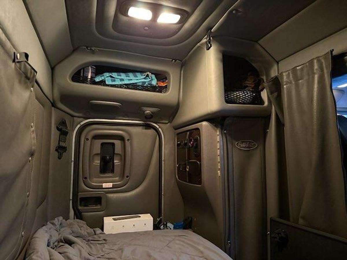 Used 2020 Peterbilt 389 Car Hauler