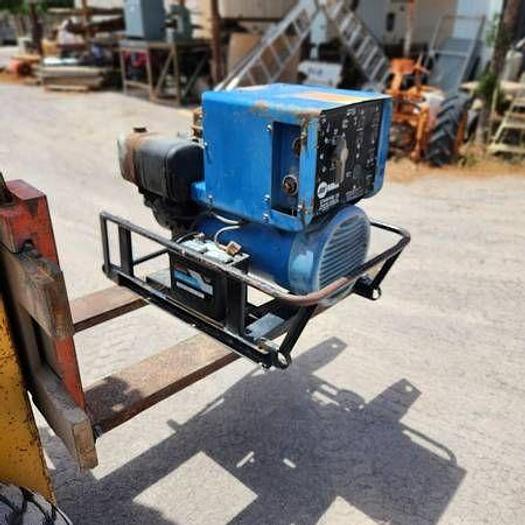 Used 1977 WHITE Road Commander 2 Toter