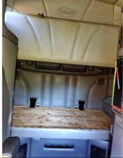 Used 2014 Peterbilt 587