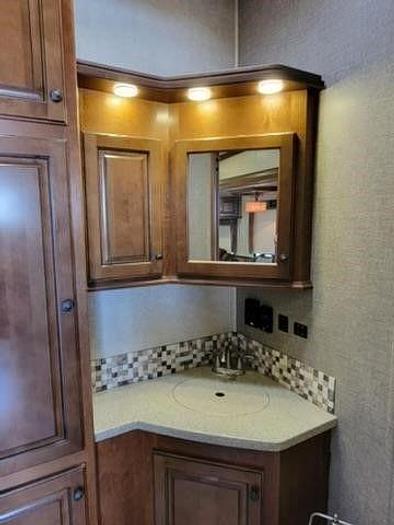 Used 2015 Heartland Bighorn 3875FB