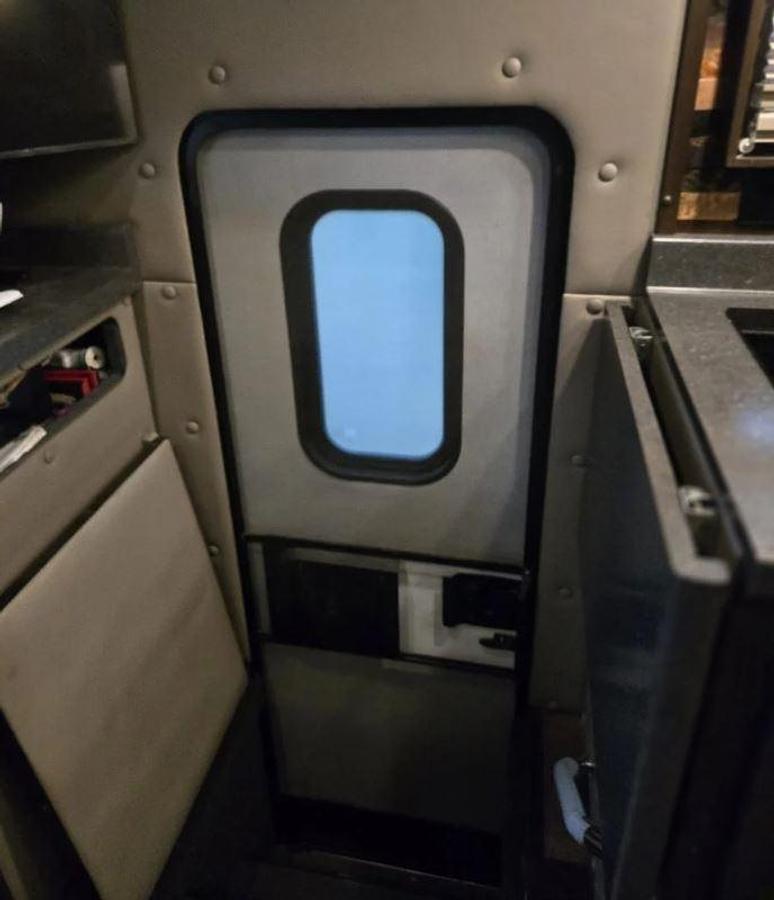 Used 2021 Peterbilt 567 Sleeper Truck