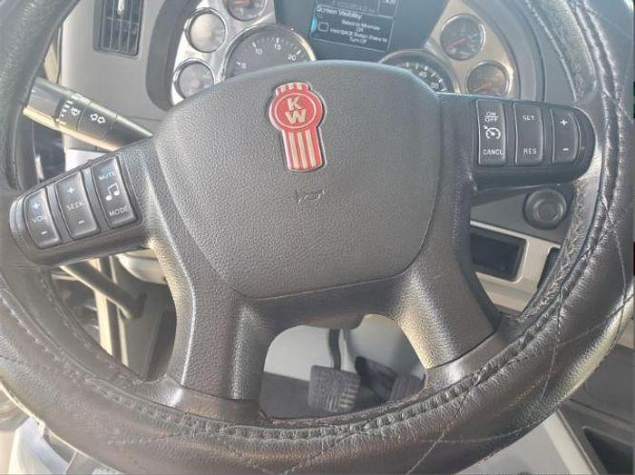 Used 2022 KENWORTH T880 Dump Truck