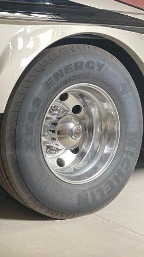 Used 2011 American Coach American Tradition 42M