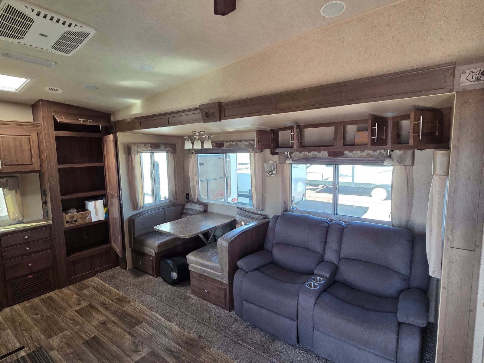 Used 2020 Northwood Grande Ronde Arctic Fox 27-5L Fifth Wheel