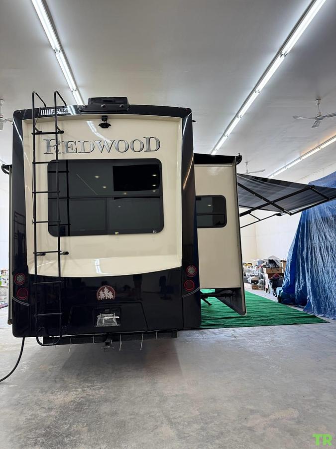 Used 2017 CrossRoads Redwood 382RL