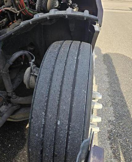 Used 2020 Freightliner CASCADIA 126