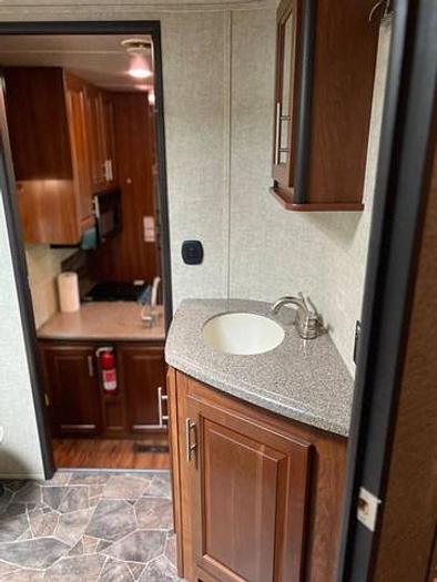 Used 2015 Keystone Fuzion 310