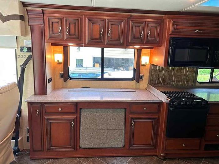 Used 2014 Newmar Ventana LE 3849