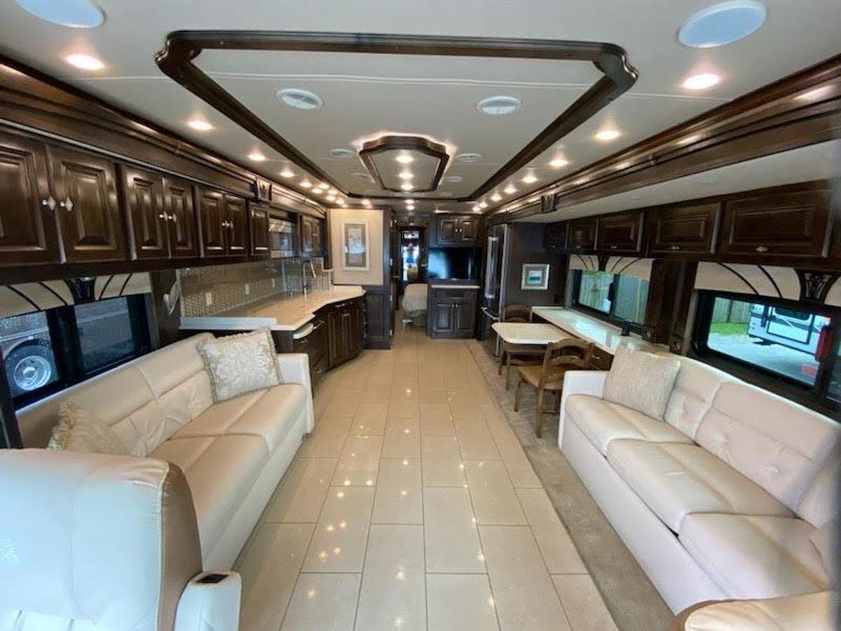 Used 2016 Tiffin Motorhomes Phaeton 40QBH Class A Motorhome