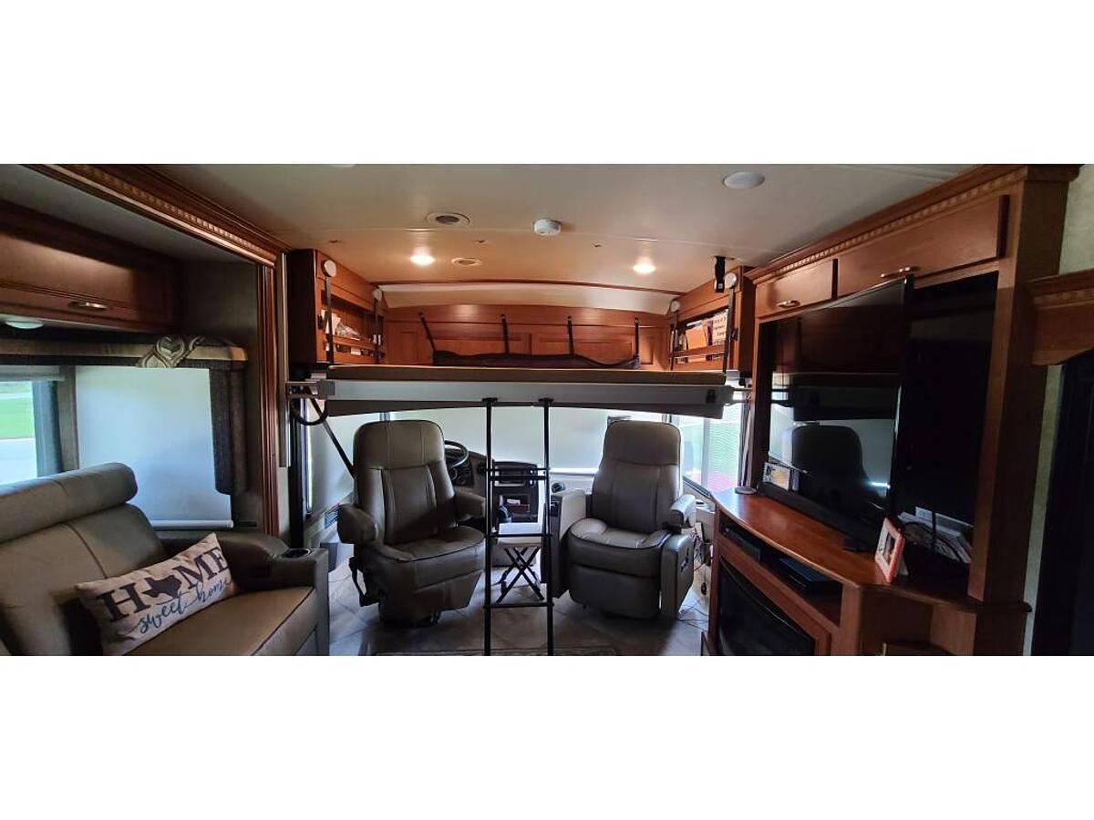 Used 2017 Winnebago Forza 34T