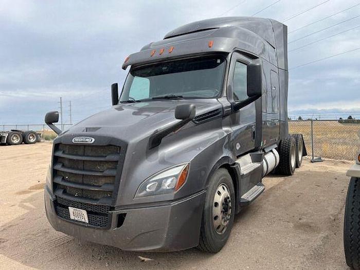 Used 2019 Freightliner Cascadia