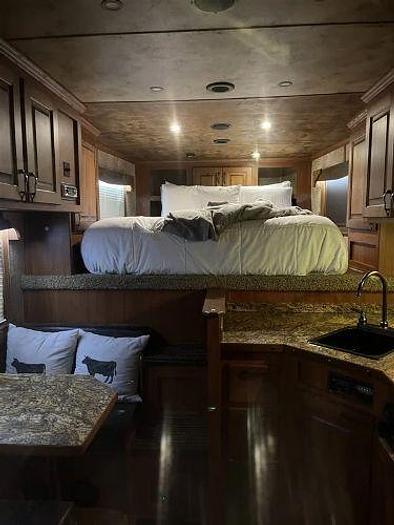 Used 2014 Elite 3 Horse Slant Load